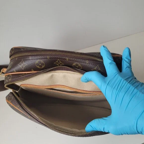 LOUIS VUITTON Reporter PM Crosbody Bag - Picture 6 of 10